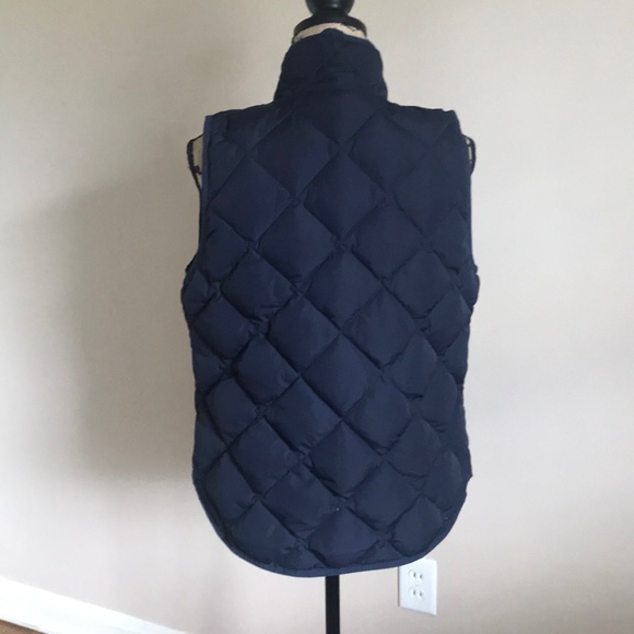 J crew quilted vest size S.  EUC - Picture 2 of 5